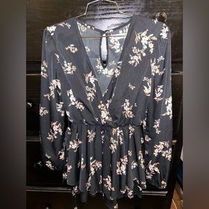 Black flower romper
